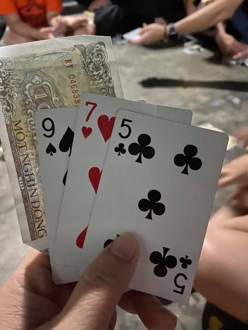 Bluff (xạo bài) đúng cách