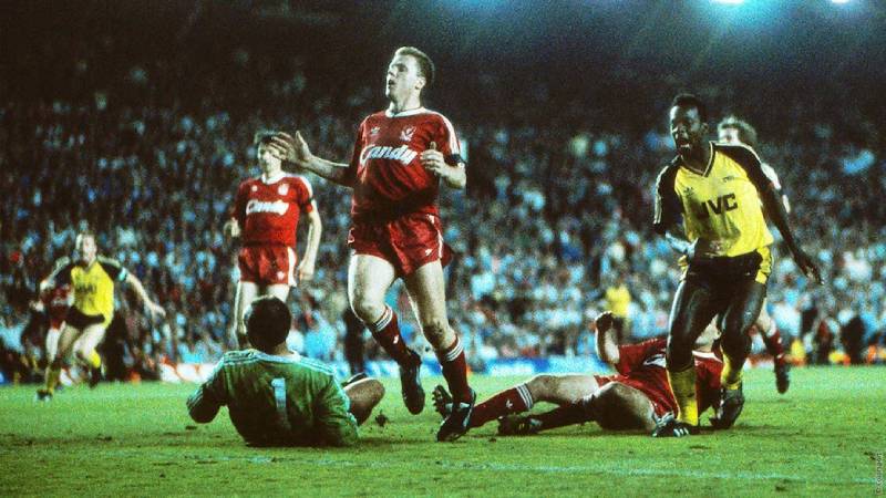 Michael Thomas và cú sút định mệnh trên thánh địa Anfield (Ngoại hạng Anh 1989)